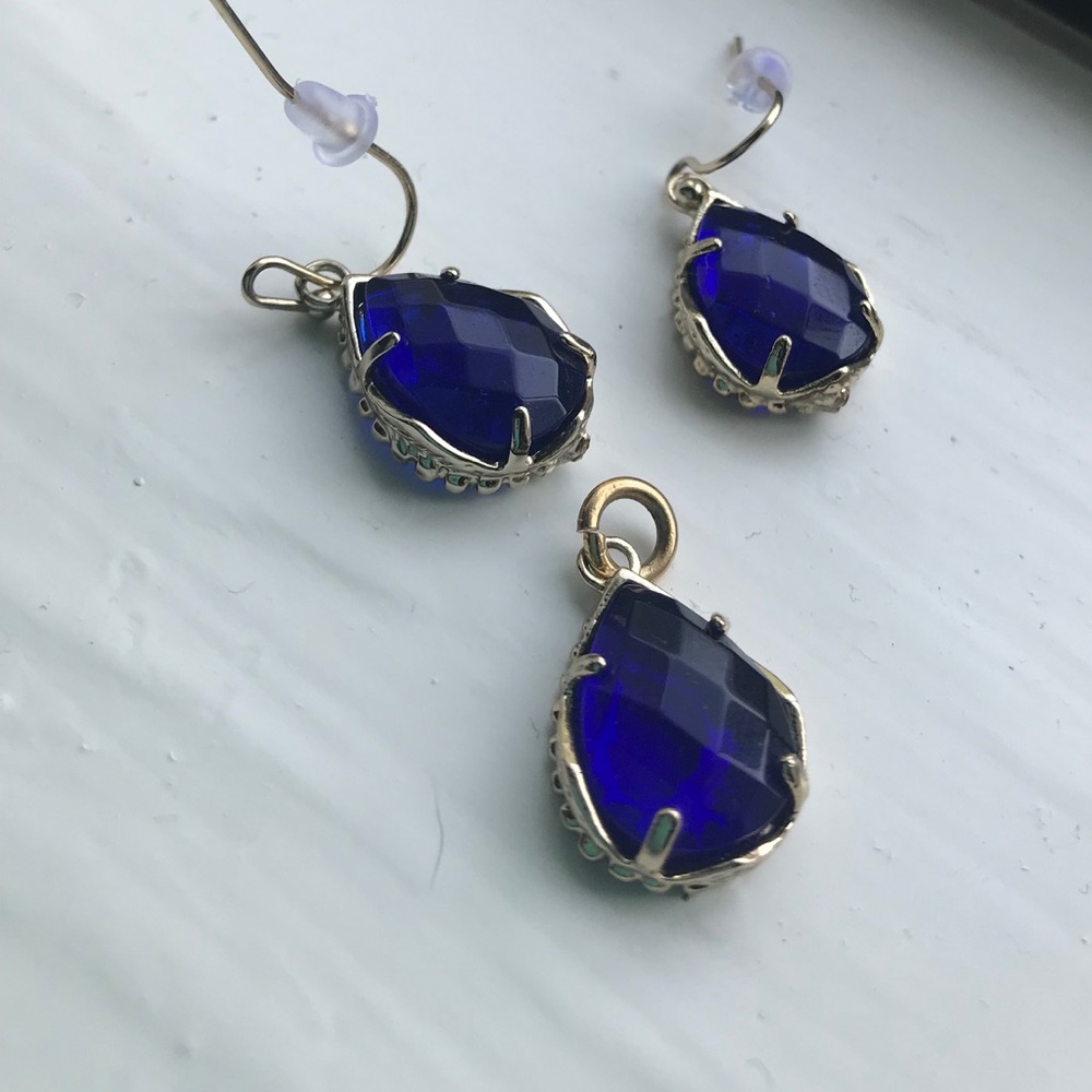 Cobalt blue Kendra Scott Kiri earrings & necklace